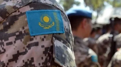 Казахстанским военным повысят зарплату