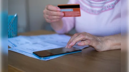 Дивиденды для пенсионеров? Две сестры потеряли 10 млн тенге в Павлодарской области