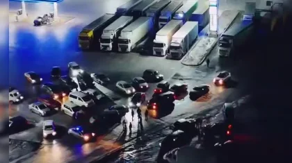 Гололед и плохая видимость: полиция сопроводила тысячи авто под Атырау (ВИДЕО)