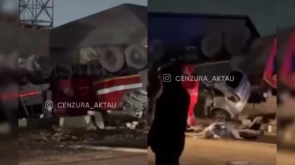 Пожарная машина попала в ДТП в Жанаозене, есть погибшие