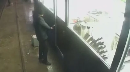 Вандалы повредили смарт-туалет за 50 млн тенге в Шымкенте (ВИДЕО)