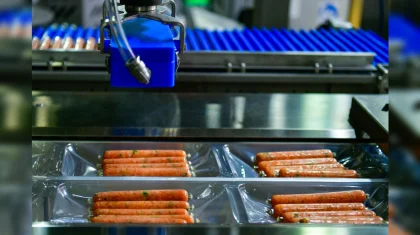 Рабочего колбасного цеха насмерть зажало станком в Уральске