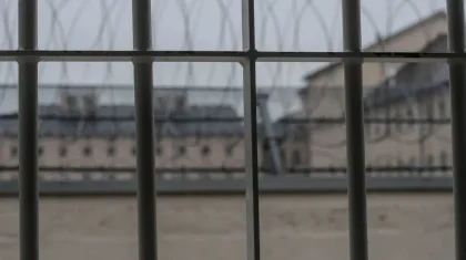 Пожар вспыхнул в мужской колонии Атырау: есть пострадавший