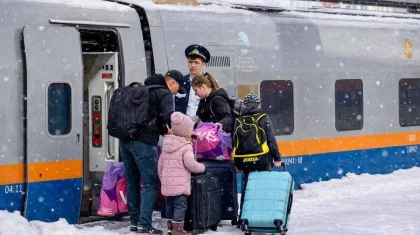 Поездка с детьми на поезде по Казахстану: кто едет бесплатно и когда нужен билет