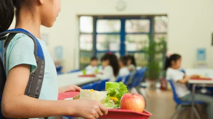 Фастфуд, энергетики и безопасность детей: в школах Казахстана начнутся внезапные проверки