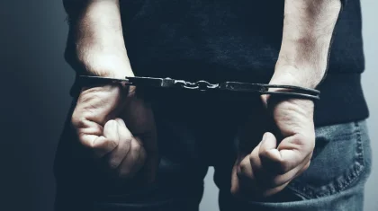 Дроповод кибермошенников в Шымкенте помог похитить деньги с карт казахстанцев