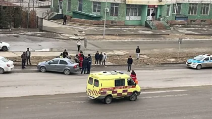 Легковушка и грузовик столкнулись в Актау: есть пострадавшие (ВИДЕО)