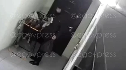 Мужчина попал на видео при краже женского белья в Актау