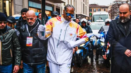 Снуп Догг присоединился к эстафете олимпийского огня в Италии (ВИДЕО)