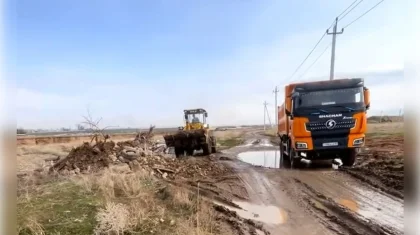 Жителя Шымкента наказали за сброс отходов на берег реки (ВИДЕО)