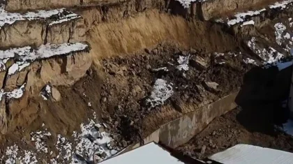 Сход грунта произошел на частные дома в Алматинской области (ВИДЕО)