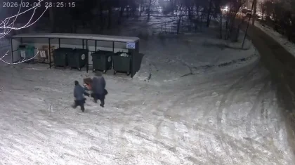 Вынесшего мусор на тележке мужчину наказали в Актобе (ВИДЕО)