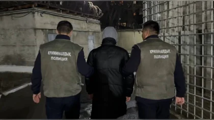 Двух мужчин арестовали за сталкинг в Шымкенте (ВИДЕО)