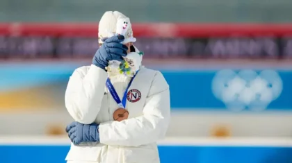 Норвежский биатлонист после медали Олимпиады в слезах признался в измене своей девушке