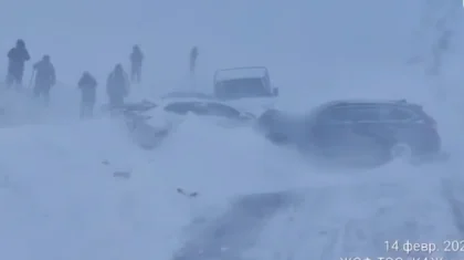 Шесть человек пострадали в массовом ДТП на закрытой из-за бурана трассе в Жетысу