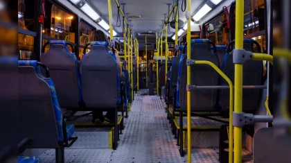 Житель Семея устроил пьяный дебош в автобусе (ВИДЕО)