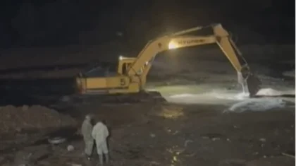 Неизвестные повредили десятки метров бетонной дамбы на реке в Шымкенте (ВИДЕО)