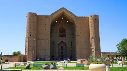 В мавзолее Ходжа Ахмеда Ясави вводят новые меры безопасности и пропускной режим