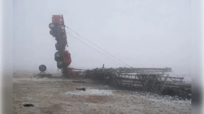 Самоходный подъемник опрокинулся на месторождении в Мангистау