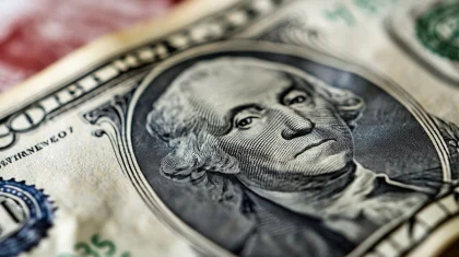 Доллар cтоит уже меньше 490 тенге на торгах KASE