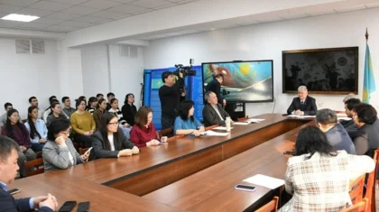 Историческую роль конституционной реформы Казахстана обсудили в КазНУ
