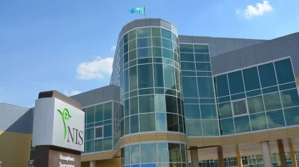 Учащийся выпал с третьего этажа НИШ в Петропавловске