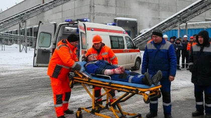 Руку рабочего затянуло в станок в СКО: он получил открытый перелом