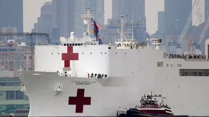 Трамп по неизвестной причине отправил в Гренландию плавучий госпиталь