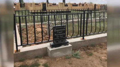 Одна могила на двоих? Скандал вокруг захоронения набирает обороты в Караганде (ВИДЕО)