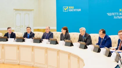 В Уральске представители Общенациональной коалиции обсудили проект новой Конституции с интеллигенцией и гражданским обществом