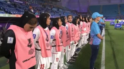 Футболистки сборной Ирана отказались петь гимн перед матчем Кубка Азии (ВИДЕО)