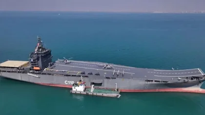 США потопили первый в мире корабль-дрононосец Ирана (ВИДЕО)