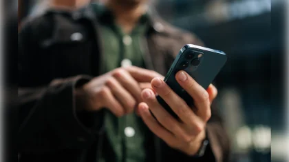 Брал кредиты через чужие телефоны: мошенник обманул знакомых на 6,5 млн тенге в Мангистау