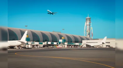 Аэропорт Дубая временно остановил работу после взрывов