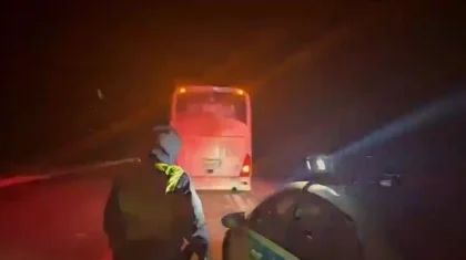 Оказались на дороге в сильный мороз: 34 иностранцев спасли полицейские в Актюбинской области (ВИДЕО)