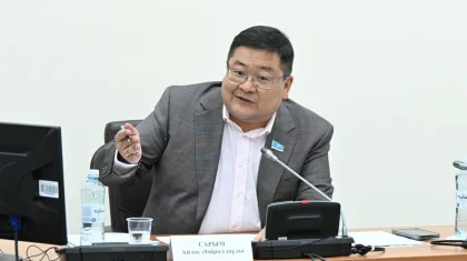 «Будущее решают знания и технологии»: Айдос Сарым о приоритетах новой Конституции