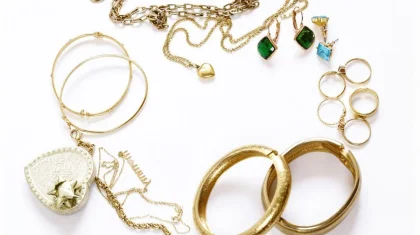 Няня похитила у работодателей золотые украшения на 3 млн тенге в Актобе