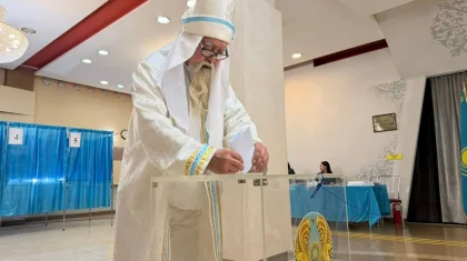 Кыдыр ата проголосовал на участке в Костанае в преддверии Наурыза