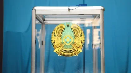 «На улице играет музыка, голосующие в национальных костюмах»: наблюдатель о голосовании в Мангистауской области