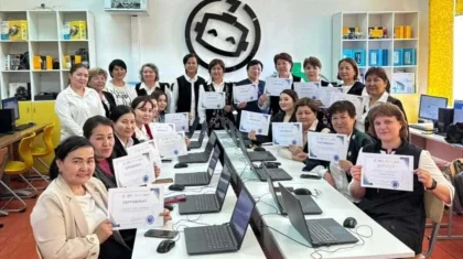 «Читающий педагог»: определились школы Шымкента, где больше всего учителя читают книги