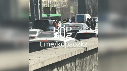 Тело мужчины нашли под мостом в Алматы
