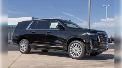 Cadillac Escalade отправился на штрафстоянку из-за долгов владельца в Павлодаре