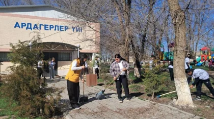 «Таза бейсенбі»: в регионах собрали тонны мусора в рамках экоакции партии «AMANAT»
