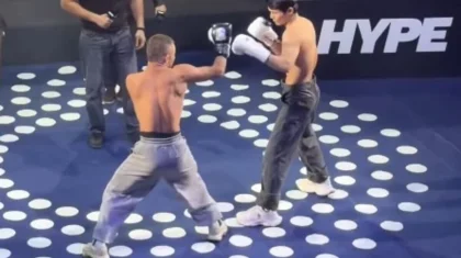 Еркебулан Токтар устроил мини-спарринг с соперником прямо на пресс-конференции (ВИДЕО)