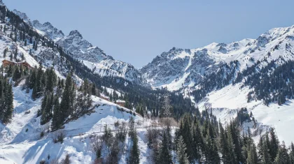 Пятеро подростков потерялись в горах Алматы