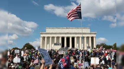Миллионы американцев вышли на протесты против Трампа