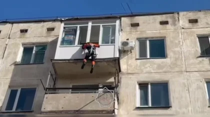 Спасатели вызволили мужчину из запертой квартиры в Кокшетау