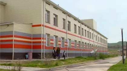 Школа в Туркестанской области разваливается через три года после строительства