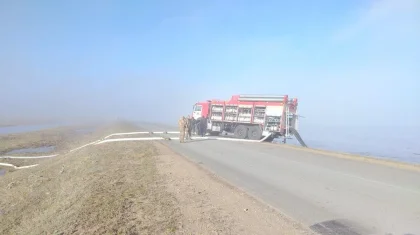 Прорыв плотины в Акмолинской области: талые воды перенаправляют в степь