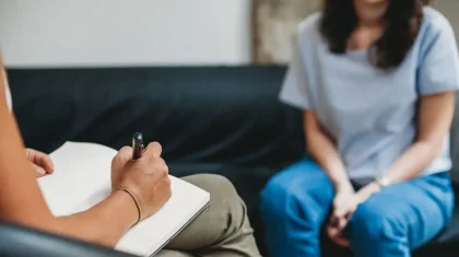 Называют себя «психологами»: в Мажилисе обсуждают новый законопроект